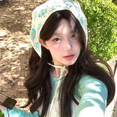 芒果和红色轮椅